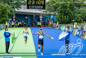 马拉松男子组赛事由黄-乐夺冠，时间为2小时31分10秒。