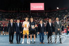 Presenting the trophies to the new tournament champion Andrey Rublev and to runner-up Emil Ruusuvuori, were Guests of Honour: The Hon. John Lee Ka-chiu, The Chief Executive of the Hong Kong Special Administrative Region; Mr Sun Yu, Vice Chairman and Chief Executive of Bank of China (Hong Kong) Limited; Mr. Michael Cheng, the President of the Hong Kong, China Tennis Association; Mr. Oscar Chow, Chairman of the BOCHKTO 2024 Steering Committee; and Mr. Luiz Carvalho, BOCHKTO 2024 Tournament Director.