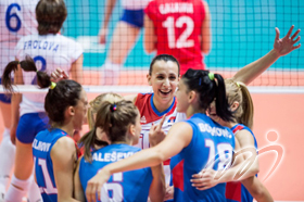 The Serbia team defeats the Russia team in three straight sets in the first match of the Hong Kong leg.