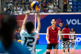 中国女排备战之余，亦不忘与香港女子排球青少年队及本地青少年分享心得及切磋球技。