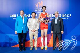 The most popular player of Team China: Captain and middle blocker YUAN Xinyue.