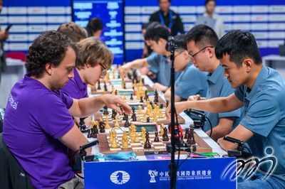 「FIDE世界团体超快棋国际象棋锦标赛2026」决赛，由Endgame.AI 对决由中国棋手组成的Dragon Chilling。