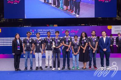 在特级大师Arjun Erigaisi与Nihal Sarin的带领下，Team MGD1 成功夺得 「FIDE 世界团体快棋锦标赛2026」银牌。