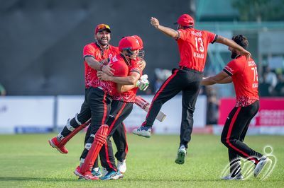 港隊球員於碟賽擊敗孟加拉隊後興奮一躍