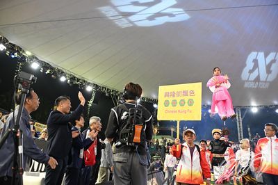 開幕禮加入了本地傳統文化元素的長洲飄色表演