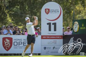 新西兰球手甘宝Ben Campbell于香港哥尔夫球会主办之「香港高尔夫球公开赛2023」最后一轮赛事之第11洞开球。