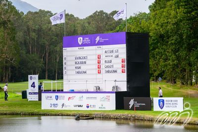 「領展香港高爾夫球公開賽2025」為期四天，而「M」品牌的宣傳品遍布粉嶺球場每個角落。