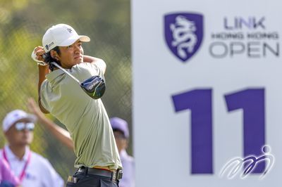 球迷最愛的香港高球手許龍一在「領展香港高爾夫球公開賽2025」首日賽事的精彩開球。