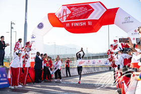 Geoffrey Toroitich Kipchumba from Kenya won the Men's Half Marathon Champion in a time of 1 hour 1 minutes 38 seconds.