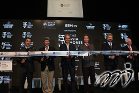 (From left) Mr Michael LEE, President of the HKEF; Mr Jack HUANG, Federation Equestre Internationale Group VIII Chairman and Executive Director of External Relations; Mr Raphael LE MASNE DE CHERMONT, Chairman of the Asia Horse Week; Dr Simon IP, Chairman of The Hong Kong Jockey Club (HKJC); Mr Christophe AMEEUW, Founder and Chief Executive Officer of the Asia Horse Week and the European Equestrian Masters (EEM); Dr Hanfried HARING, President of the European Equestrian Federation.