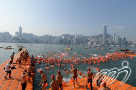 A bustling scene of over 2 900 swimmers ready for the competition at Tsim Sha Tsui Public Pier.