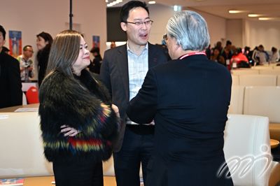 羅淑佩局長及蔡健斌專員及霍震霆先生交談