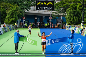 Yiu Kit-ching won the Women's marathon with the time of 2 hours 39 minutes 27 secon.