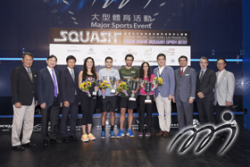 The champions and the first runners-up of the men's and women's finals are taking a photo with prize presenters.