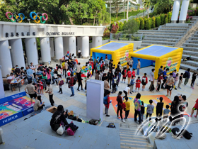 Squash Carnival was held at the Olympic Square of Hong Kong Park on 3 & 4 December.