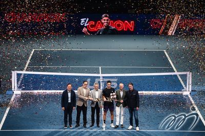 頒獎嘉賓: 文化體育及旅遊局副局長  劉震先生 JP