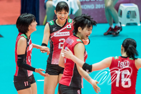 The Japan team makes a strong comeback by winning three sets in a row after losing the first two to the Serbia team, upsetting the latter by 3-2 in the end. 