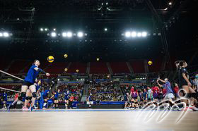 China Women's National Volleyball Team conducted a session with the Hong Kong Junior Women's Volleyball Team, Hong Kong Youth Girls Volleyball Team and students from other local institutions.