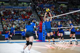 China Women's National Volleyball Team conducted a session with the Hong Kong Junior Women's Volleyball Team, Hong Kong Youth Girls Volleyball Team and students from other local institutions.