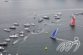 HGC In-Port Race - Team AkzoNobel and Dongfeng Race Team are about to change their directions as instructed by the organiser. HGC In-Port Race - Team AkzoNobel and Dongfeng Race Team are about to change their directions as instructed by the organiser.