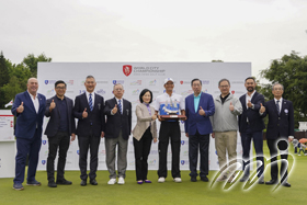 Taichi Kho (Hong Kong) receives the World City Championship trophy from dignitaries from the Government of Hong Kong SAR, the Hong Kong Golf Club, the Hong Kong Golf Association, the Asian Tour and the R&A.