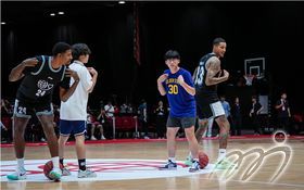 Paul George and Kyle Kuzma are interacting with fans at the Basketball Carnival.